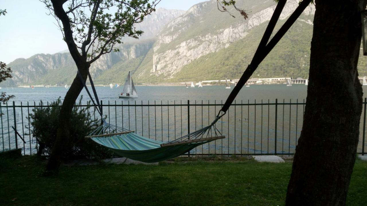 L For Lake Mandello del Lario Kültér fotó